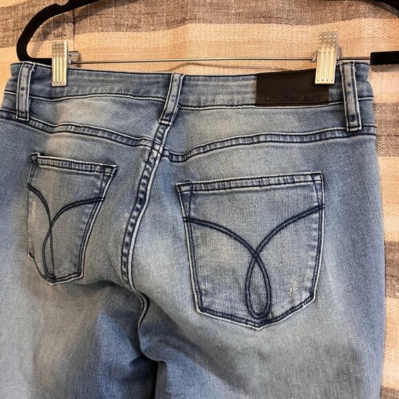 Calvin Klein Light Wash Curvy Skinny Leg Jeans Size 27/32 - Picture 10 of 15